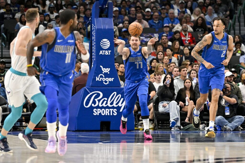 NBA: Charlotte Hornets at Dallas Mavericks