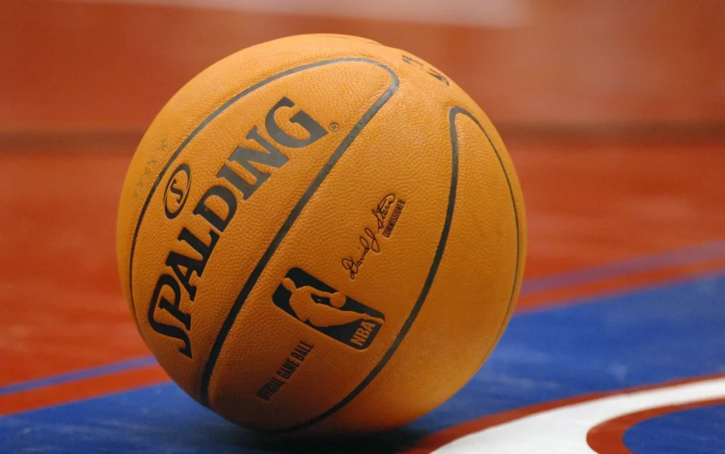 the-nba-ball-that-everyone-hated-throwback-thursday-1487864870